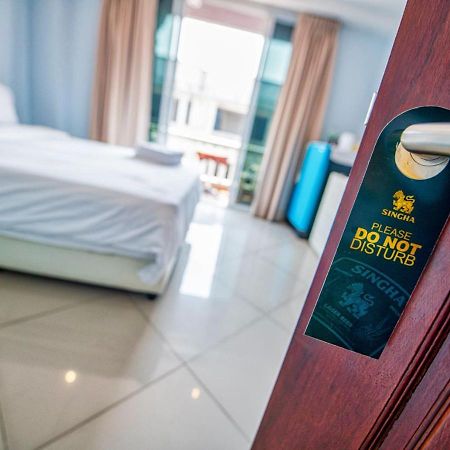 Akvavit Living Hotel Praia de Jomtien Exterior foto